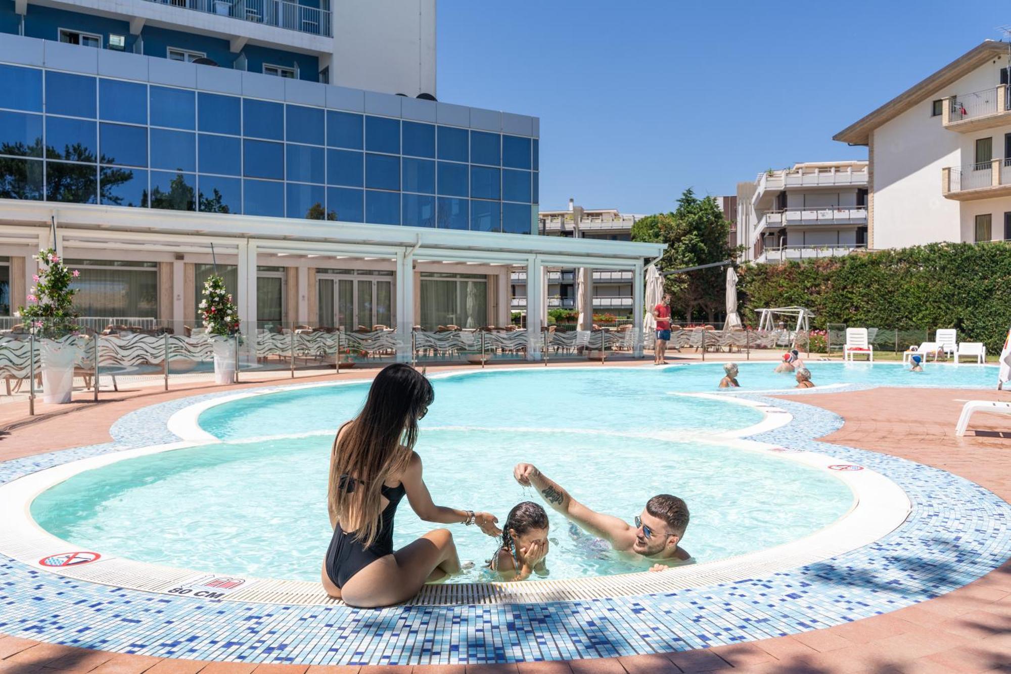 Hermitage Hotel Silvi Marina Dış mekan fotoğraf